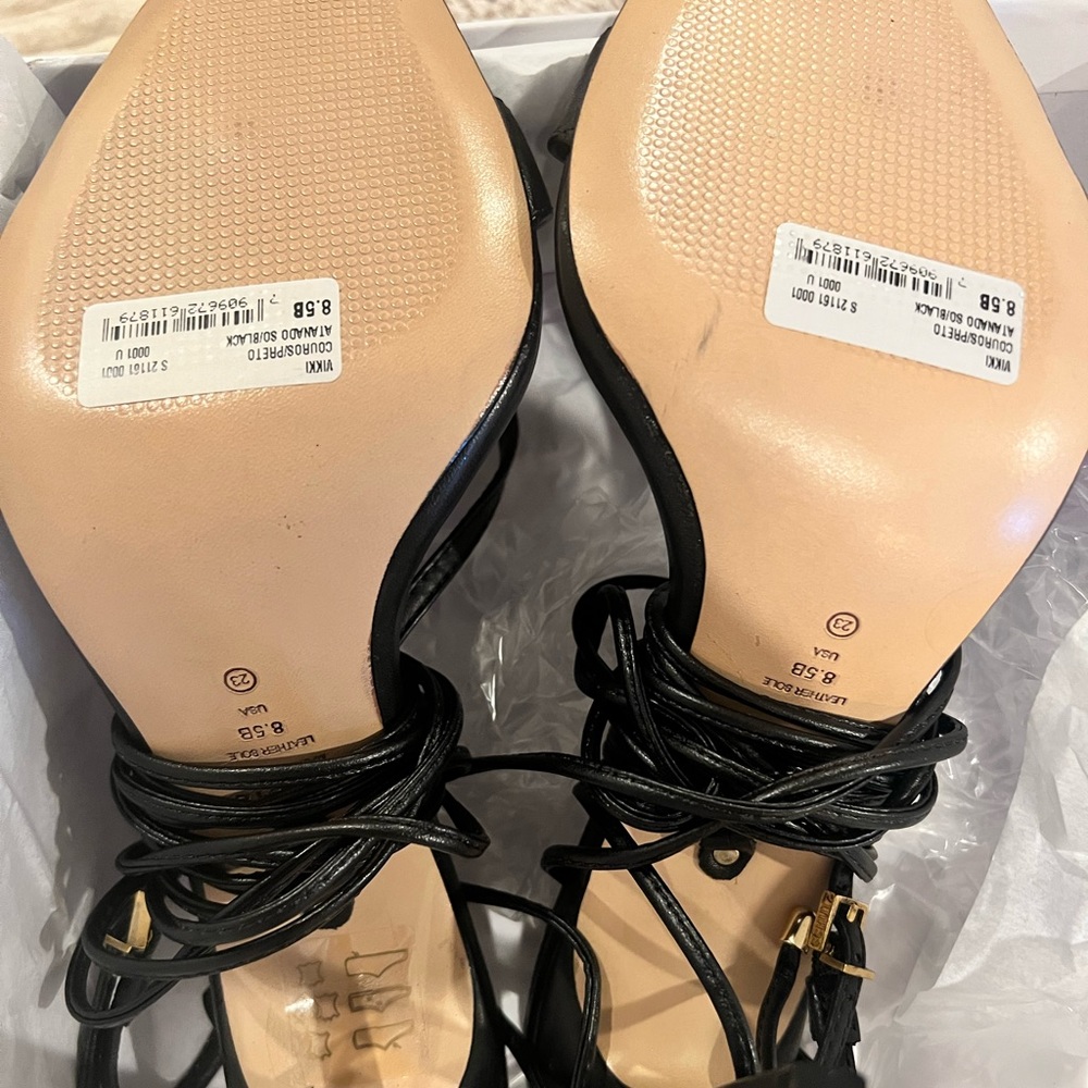 Schutz Vikki black leather heel 8.5